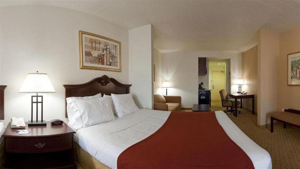 Country Inn & Suites By Radisson, Tampa Airport East-Rj Stadium Esterno foto